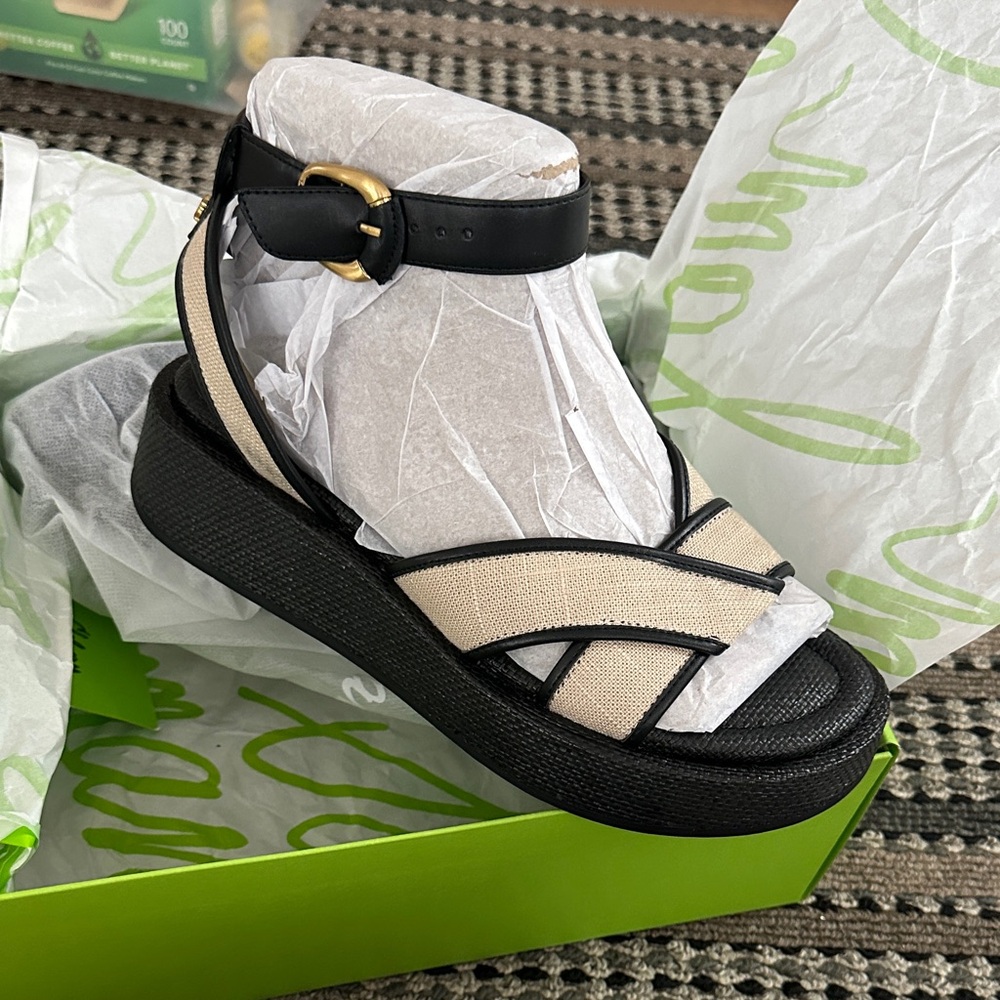 Sam Edelman Black and Cream Sandals